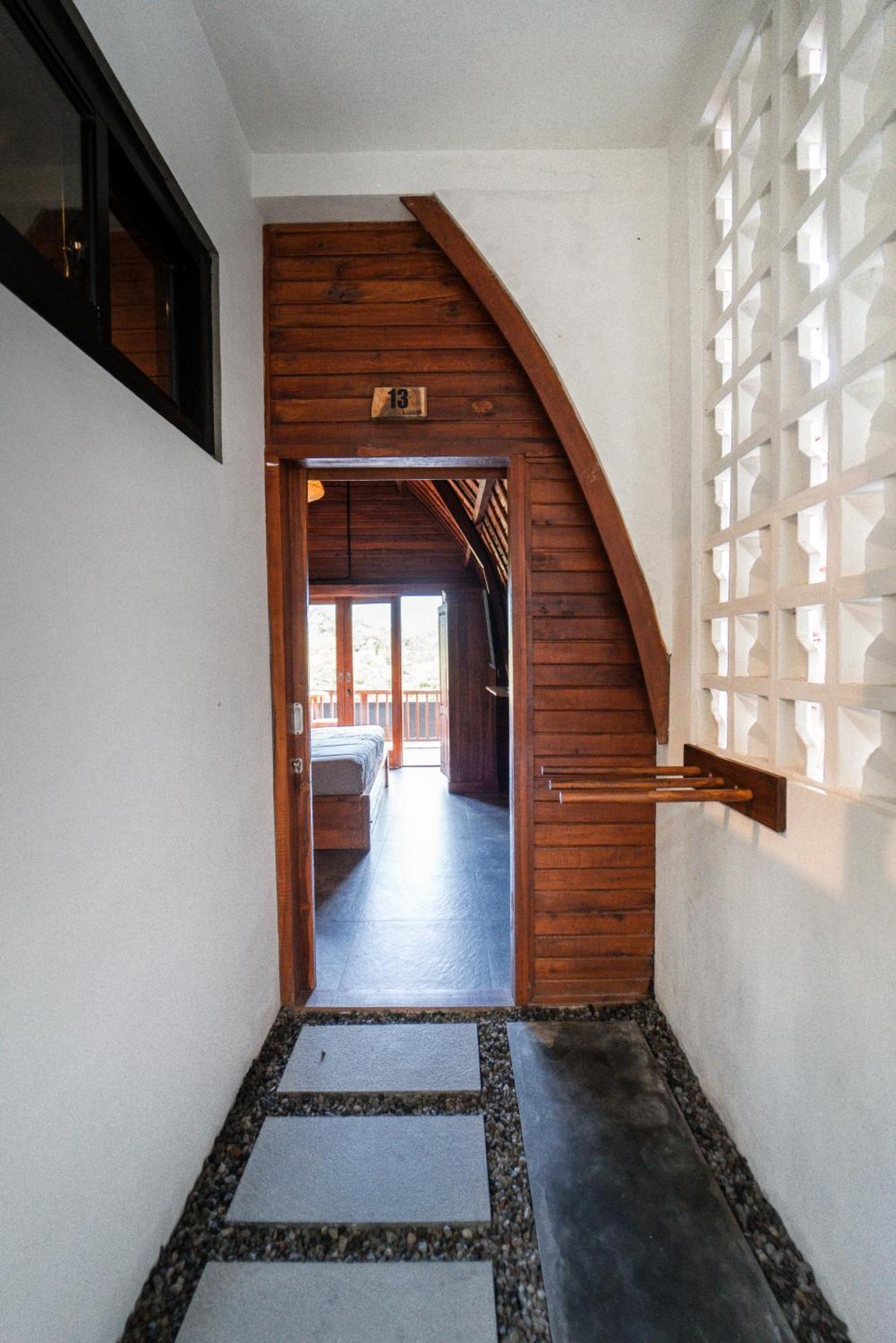 Hostel Bagus Ink Surf Camp Uluwatu Zewnętrze zdjęcie