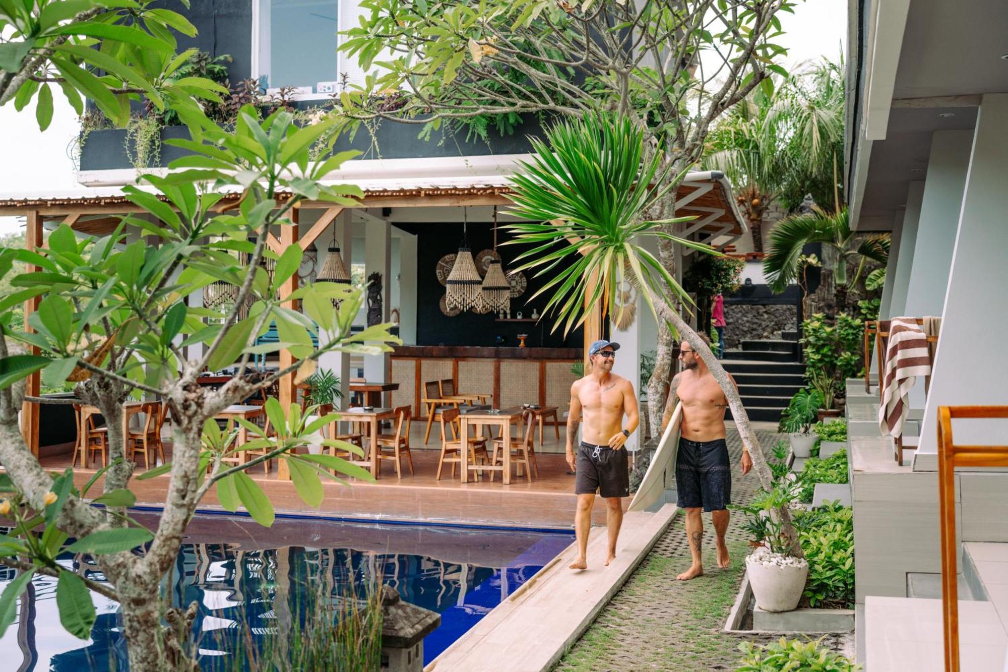 Hostel Bagus Ink Surf Camp Uluwatu Zewnętrze zdjęcie