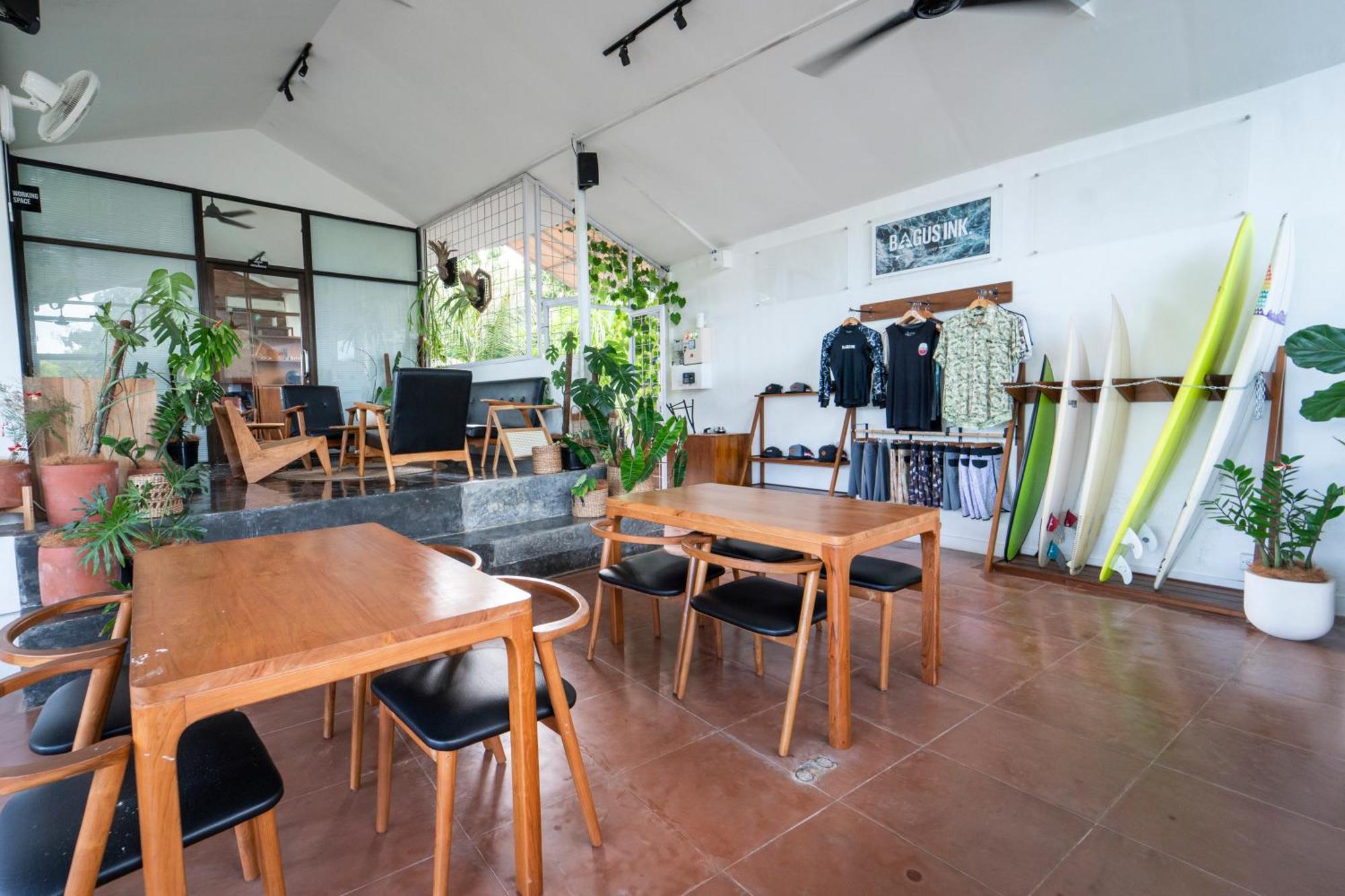 Hostel Bagus Ink Surf Camp Uluwatu Zewnętrze zdjęcie