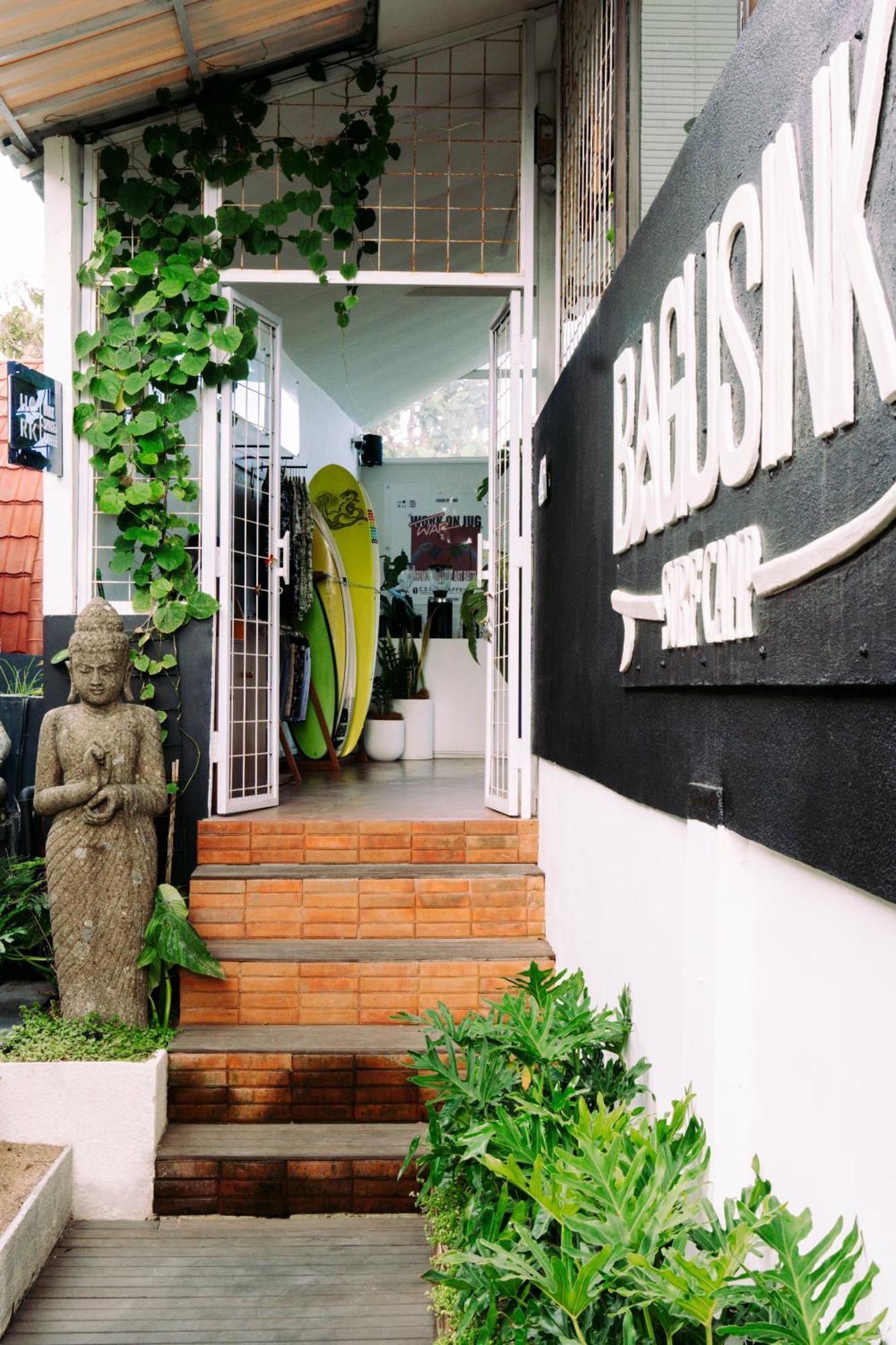 Hostel Bagus Ink Surf Camp Uluwatu Zewnętrze zdjęcie